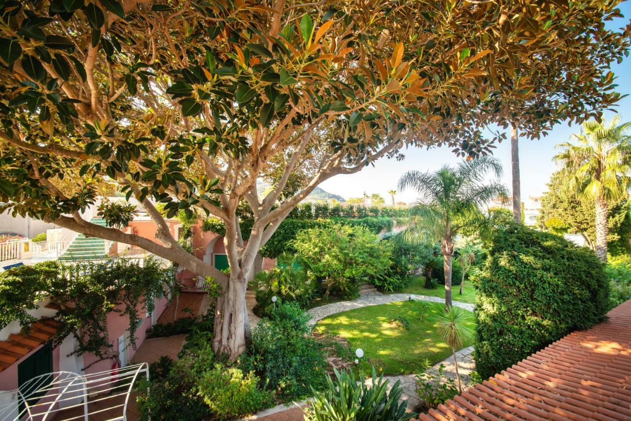 Hotel Continental Ischia Bagian luar foto